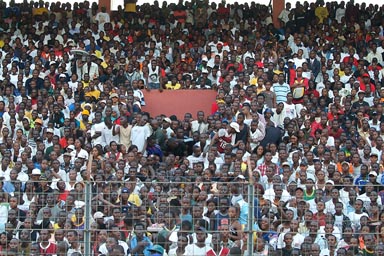 Big Stadium event, overcrowded tribunes, RFI prix decouvertes Festival, Conakry Guinea, Guinee.
