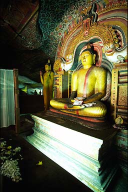 Danbulla sitting Buddha