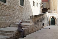 Dubrovnik, old man and hat.